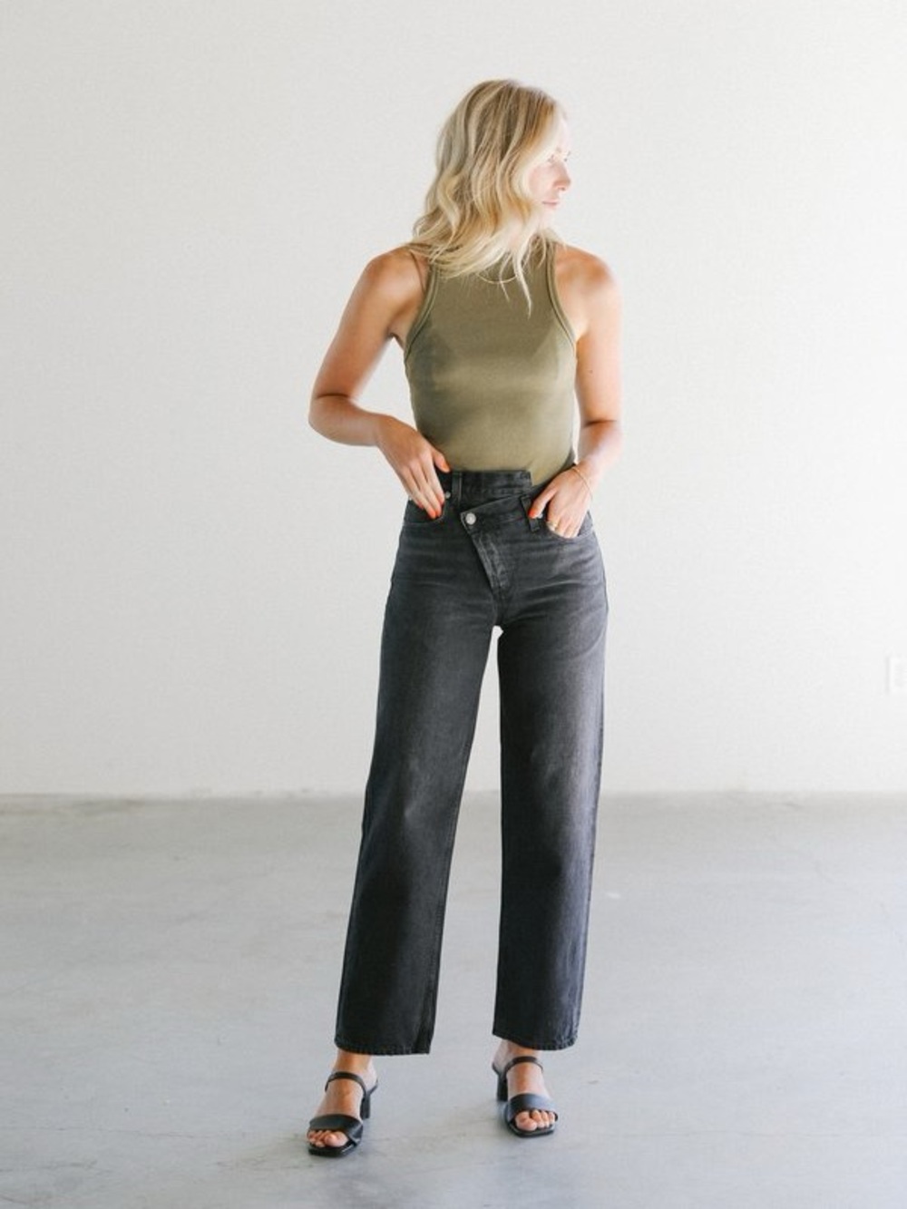 AGOLDE Criss Cross Jean - Savage - Picture 4 of 11